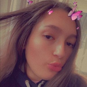 Meet your Posher, Emma